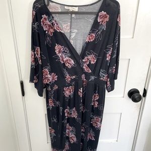 Maternity romper / jumpsuit